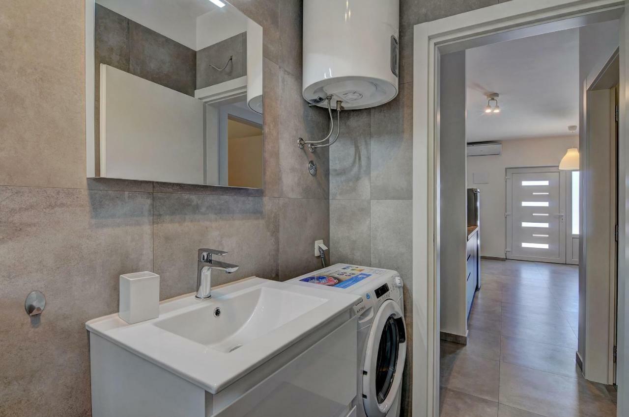 Apartament D *